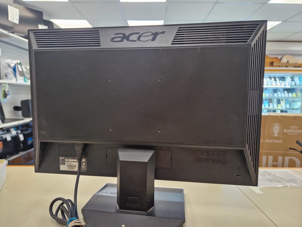 Монитор Acer V223WB