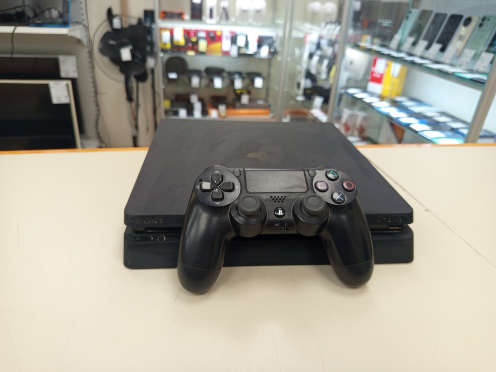 Игровая приставка PlayStation 4 Slim 1Tb Игровая приставка PlayStation 4 Slim 1Tb