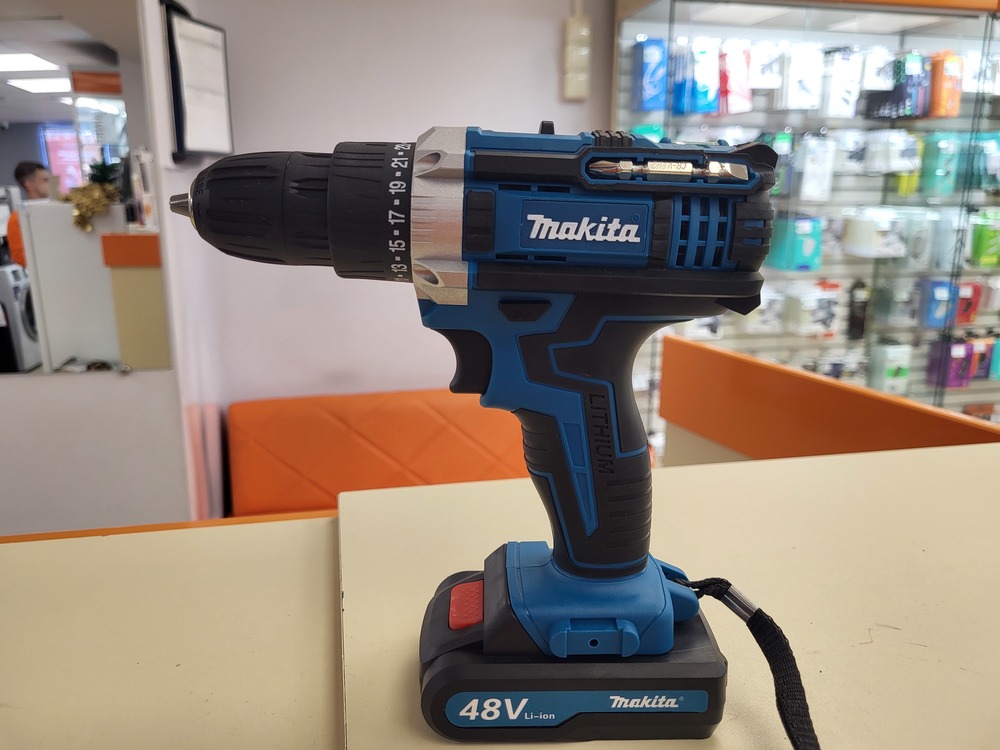 Шуруповерт Makita 123.