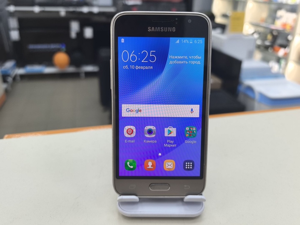 Смартфон Samsung J106F/DS