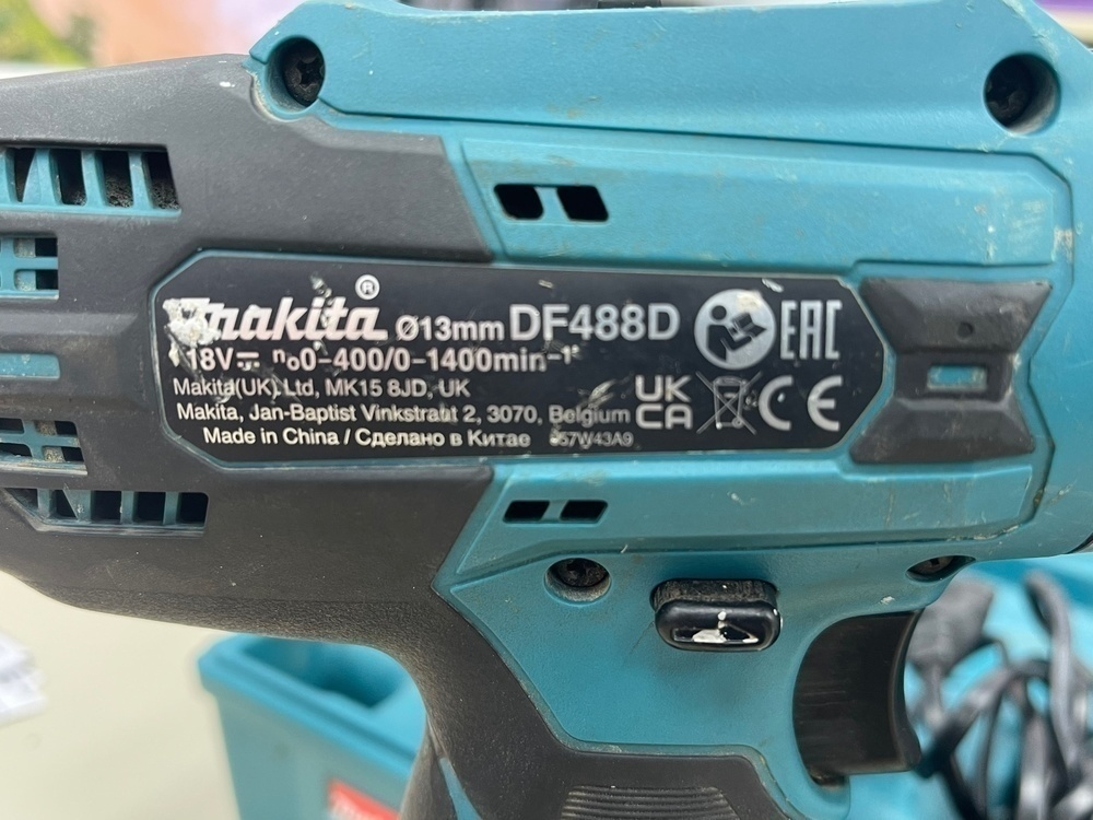 Шуруповерт Makita DF488D