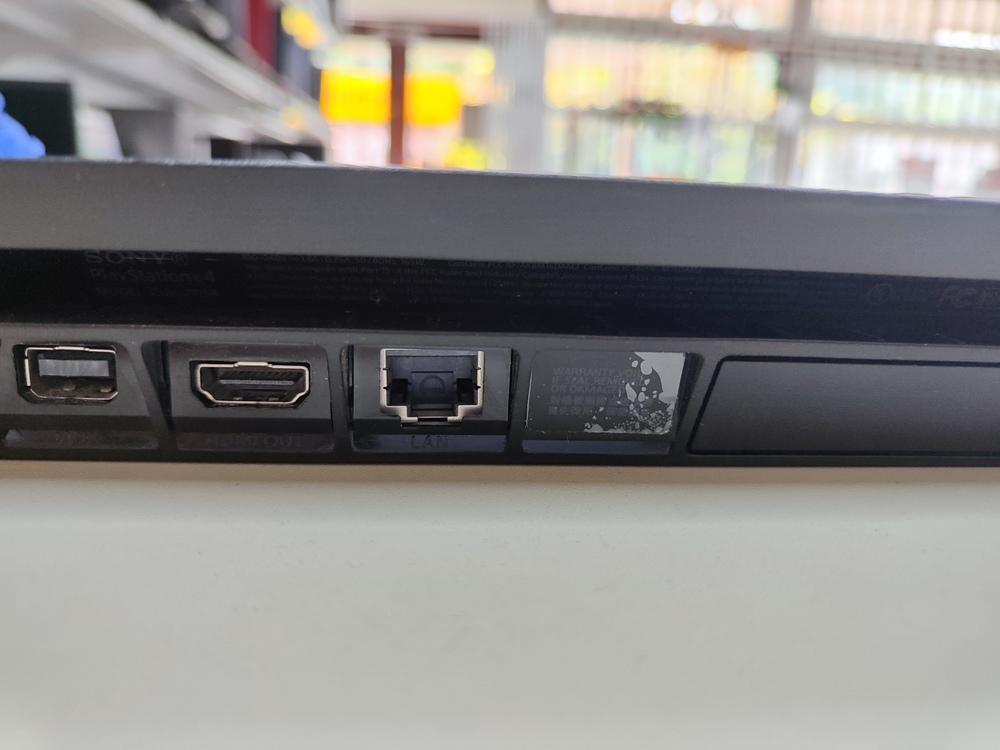 Игровая приставка PlayStation 4 1Tb
