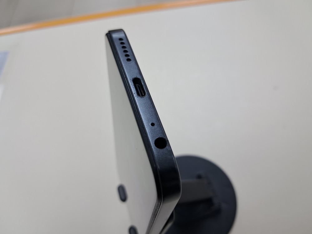 Смартфон Tecno SPARK 30C 4/128