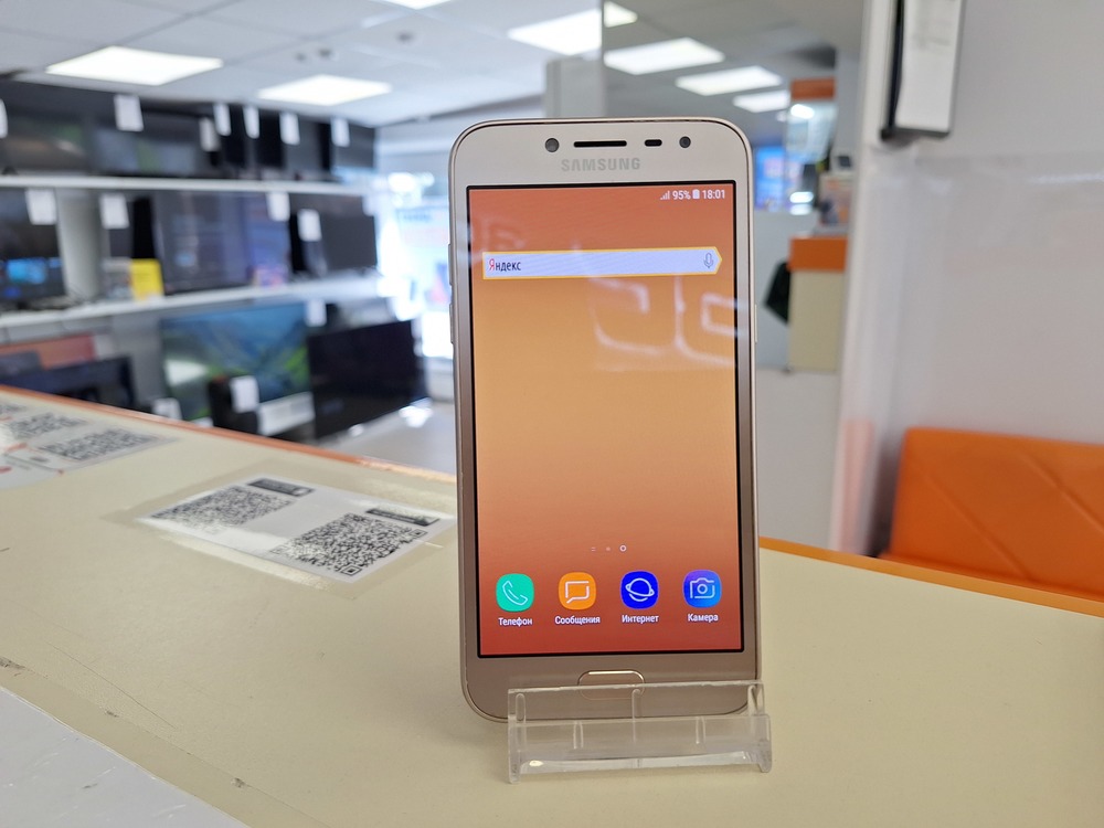 Смартфон Samsung Galaxy J2 2018