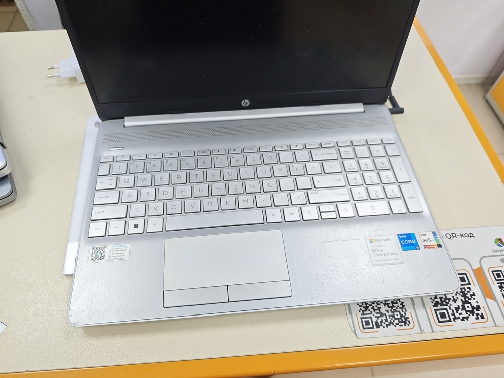 Ноутбук HP 15s-du3561tu; Core i5-1135G7, Iris(R) Xe Graphics, 8 Гб, 500 Гб, 1 Tb
