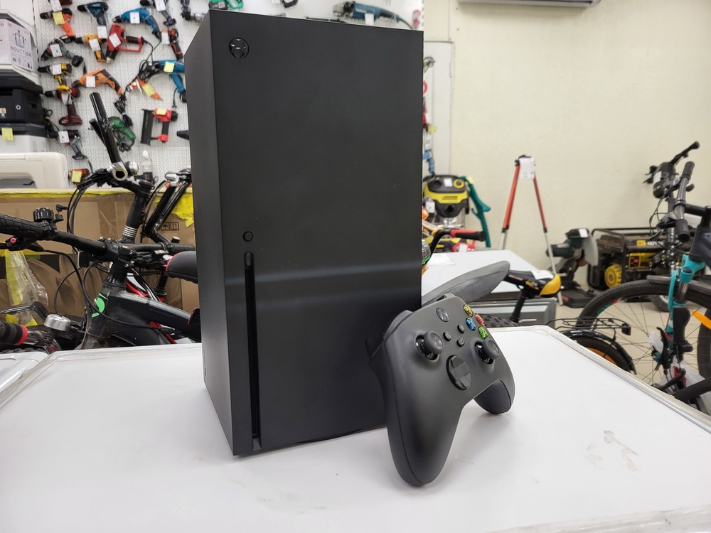 Игровая приставка Xbox Series X 1Tb