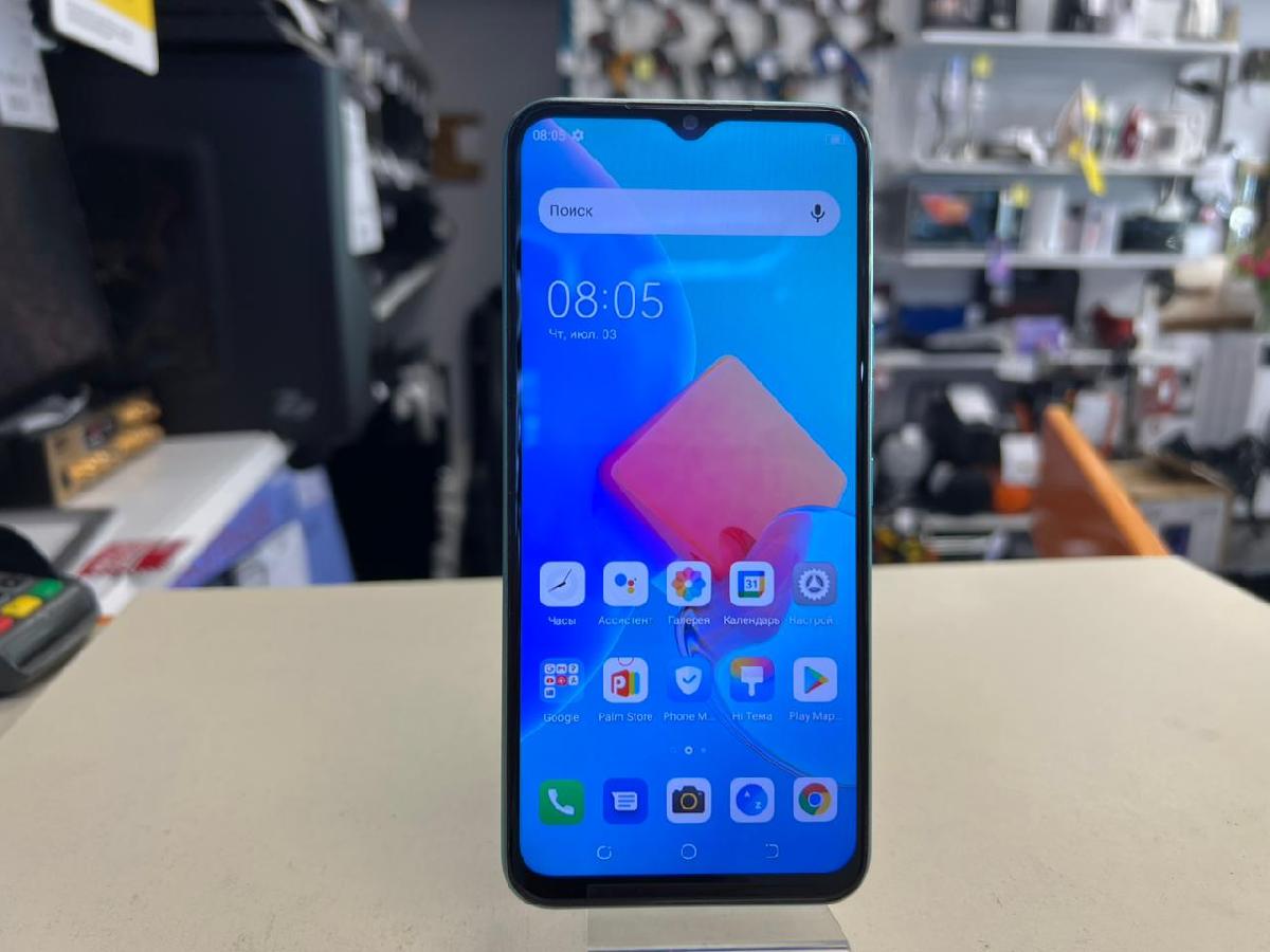 Смартфон Tecno Spark 8C 4/64