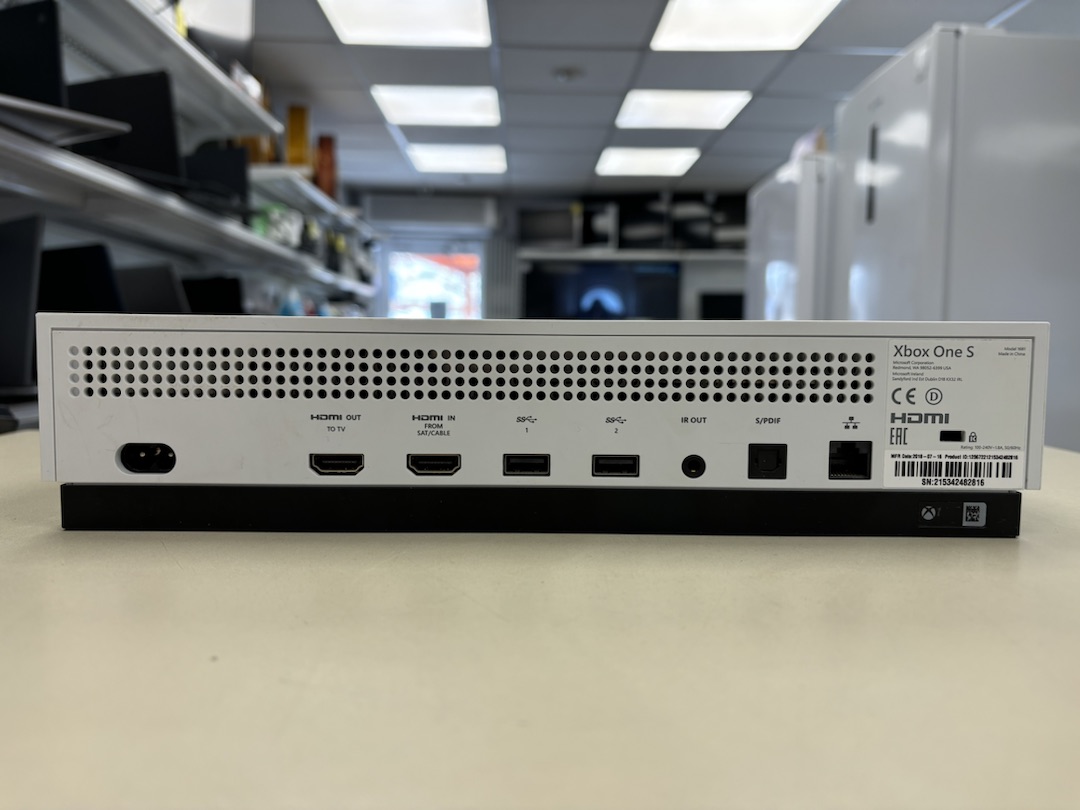 Игровая приставка Xbox One S 1TB