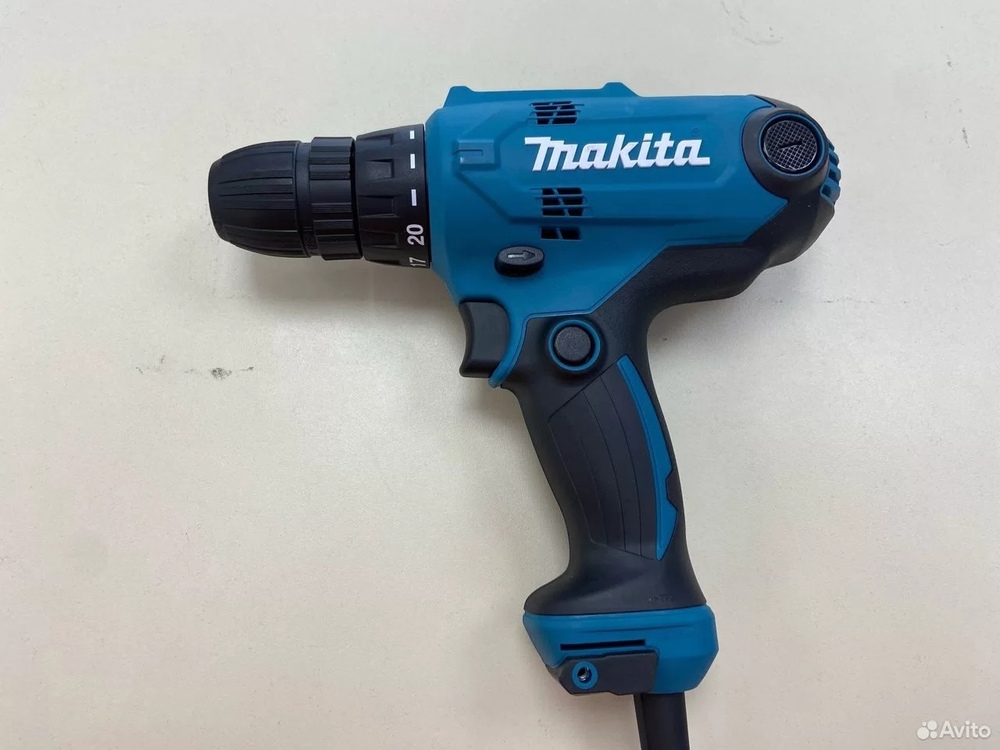 Шуруповерт Makita DF0300