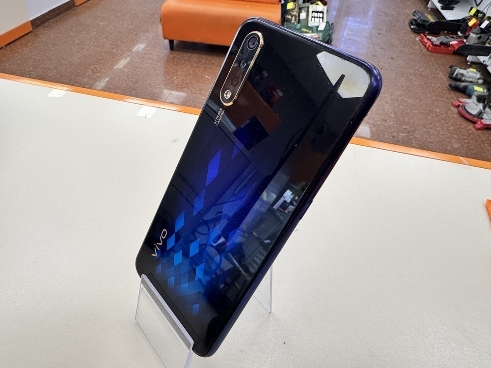 Смартфон Vivo 1907 6/128