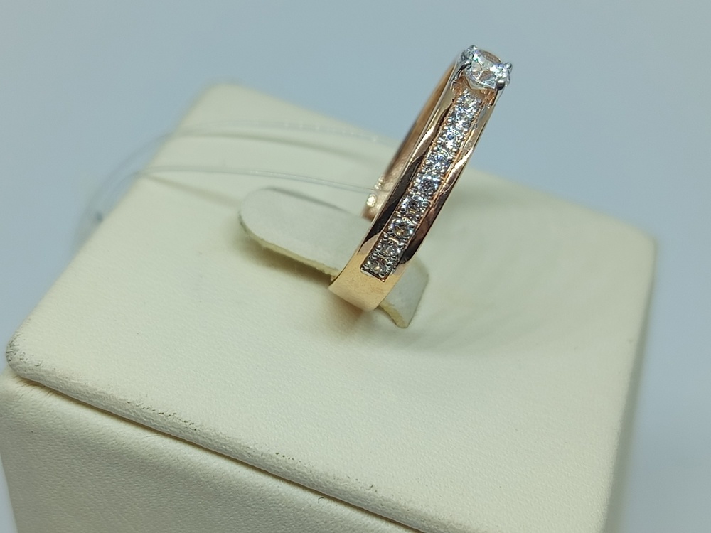 КОЛЬЦО С КАМНЯМИ (Au 585)