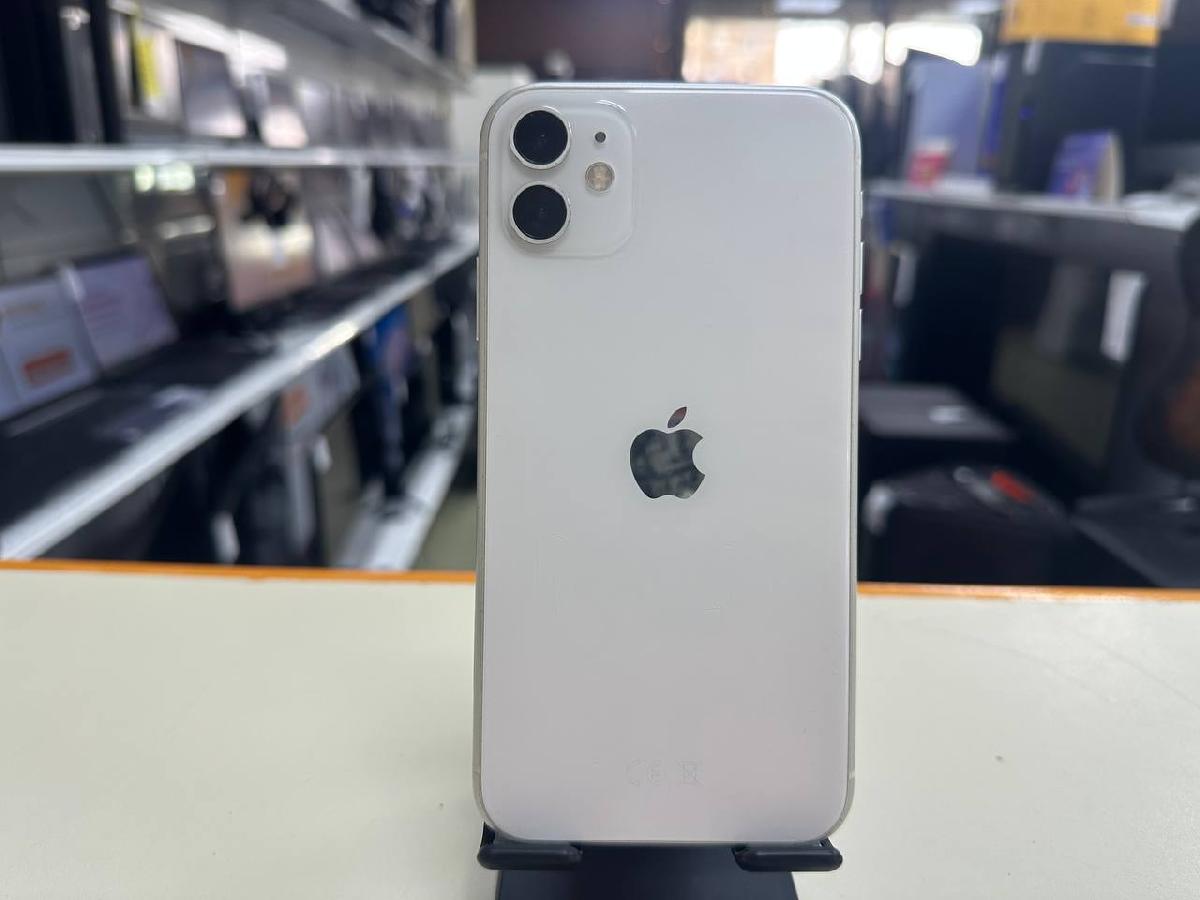 Смартфон Apple iPhone 11 64Gb