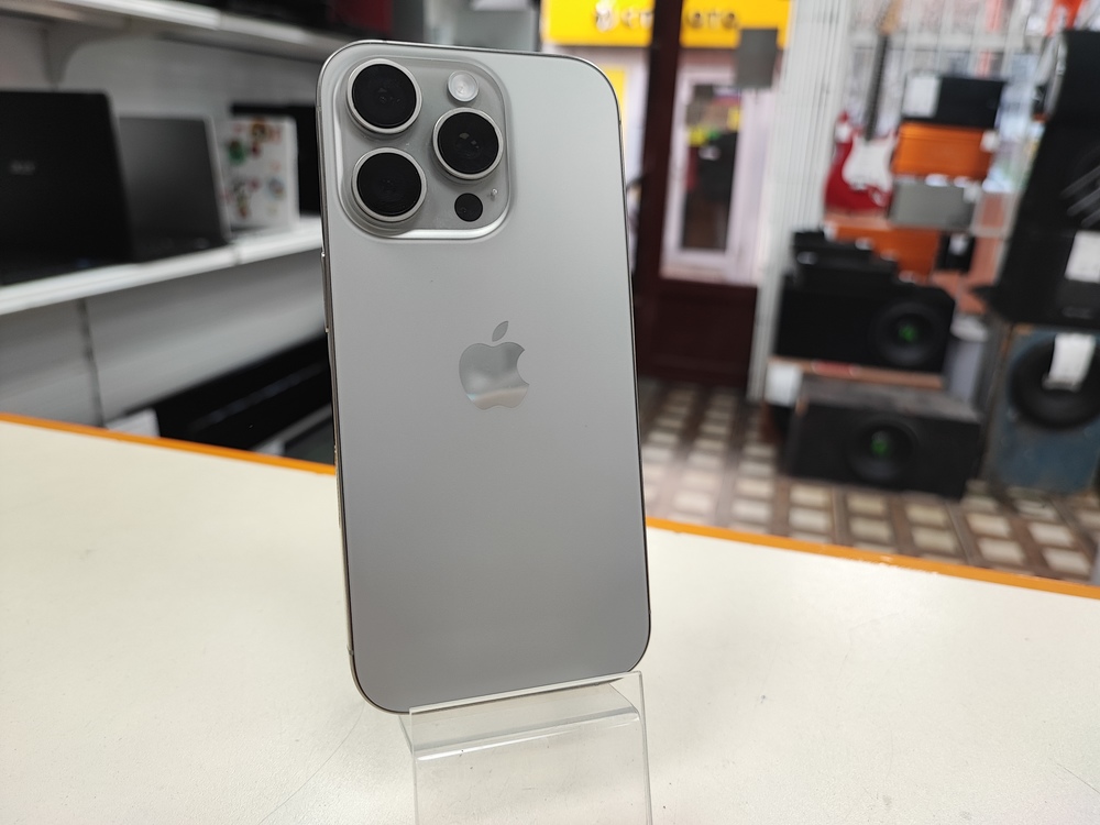 Смартфон Apple Iphone 16 Pro 256Gb