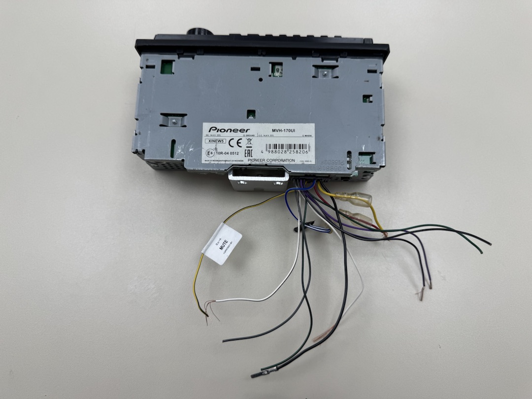 Автомагнитола Pioneer MVH-170UI