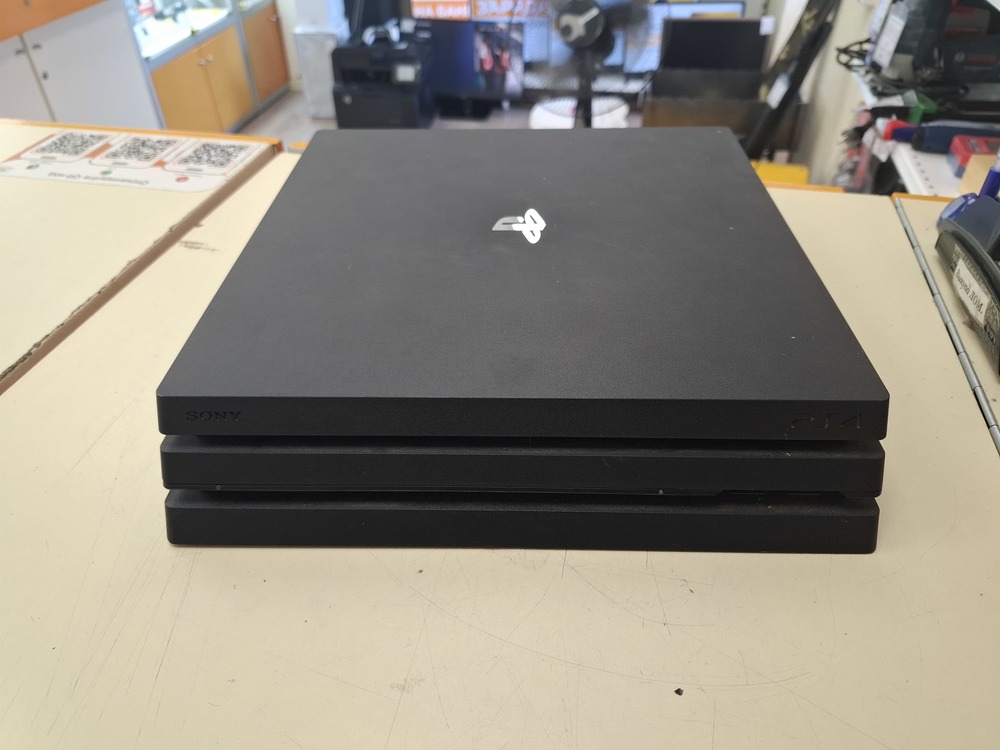 Игровая приставка PlayStation 4 Pro 1Tb Игровая приставка PlayStation 4 Pro 1Tb