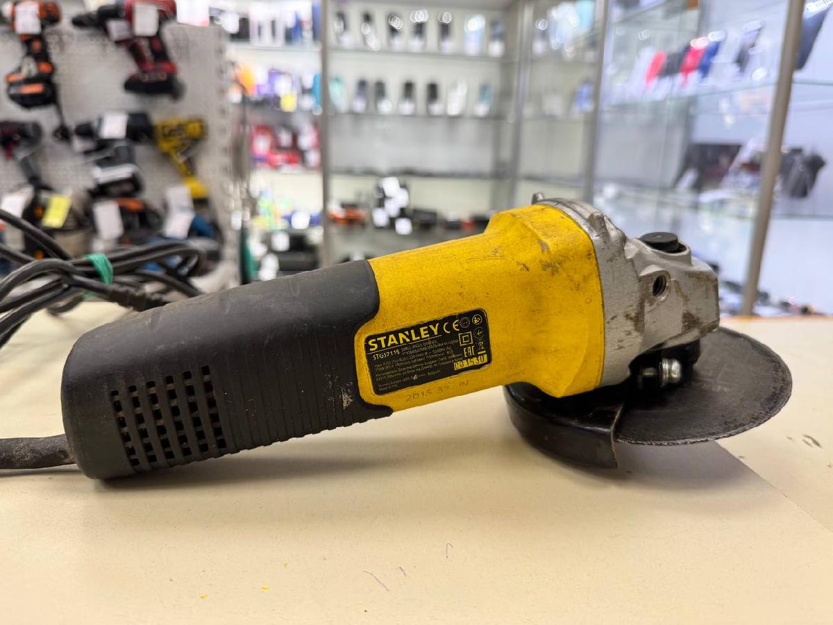 Угловая шлифмашина Stanley STGS7115