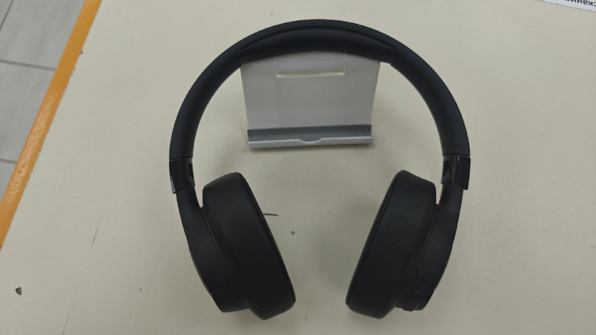 Наушники беспроводные JBL Tune 720BT;