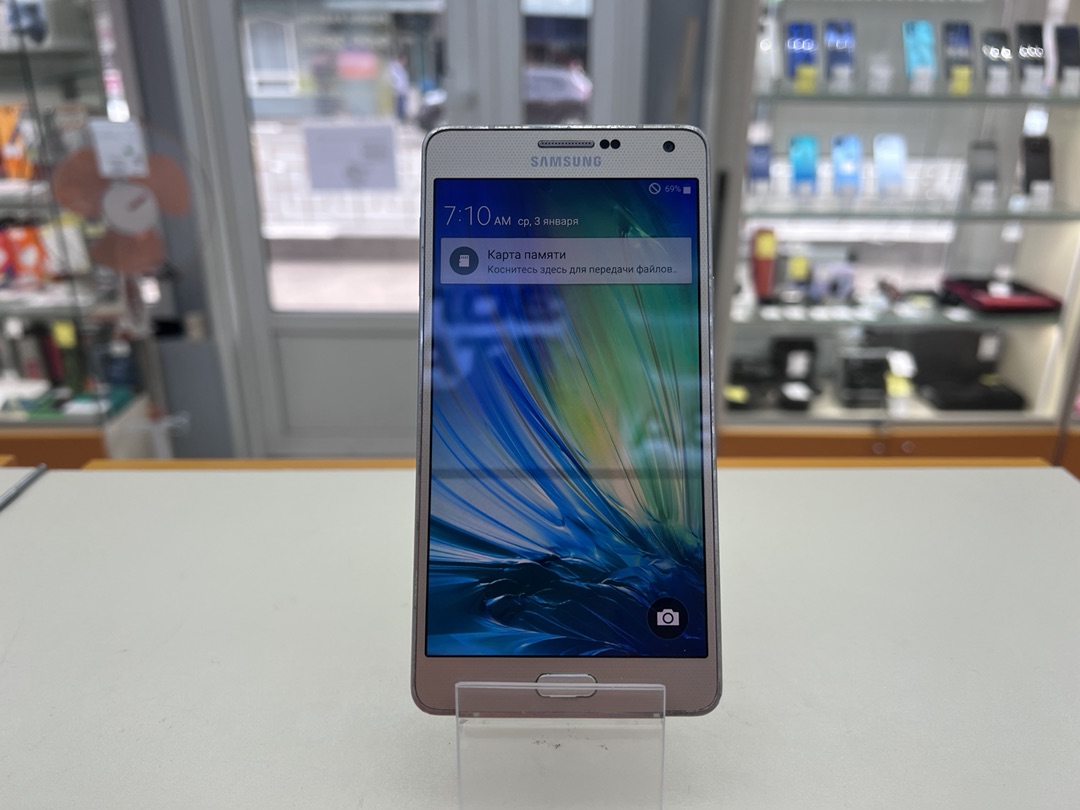 Смартфон Samsung Galaxy A7 2/16