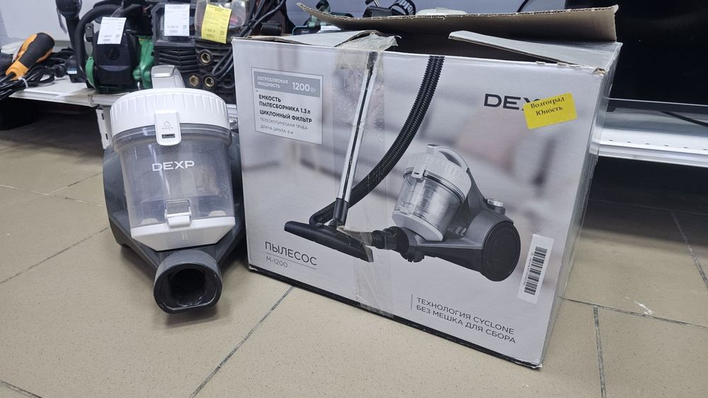 Пылесос Dexp M-1200