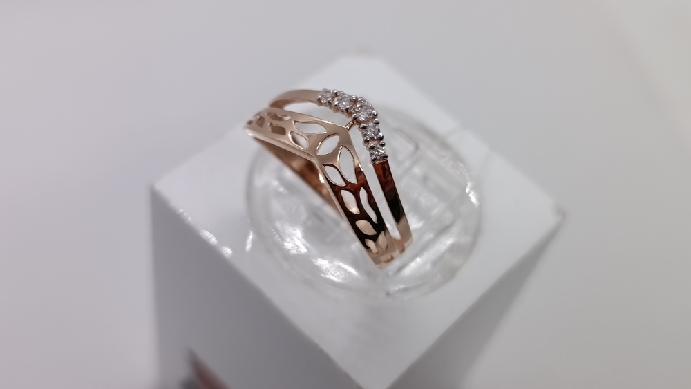 КОЛЬЦО С КАМНЯМИ (Au 585)