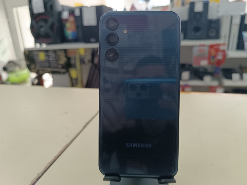 Смартфон Apple iPhone 11 64Gb