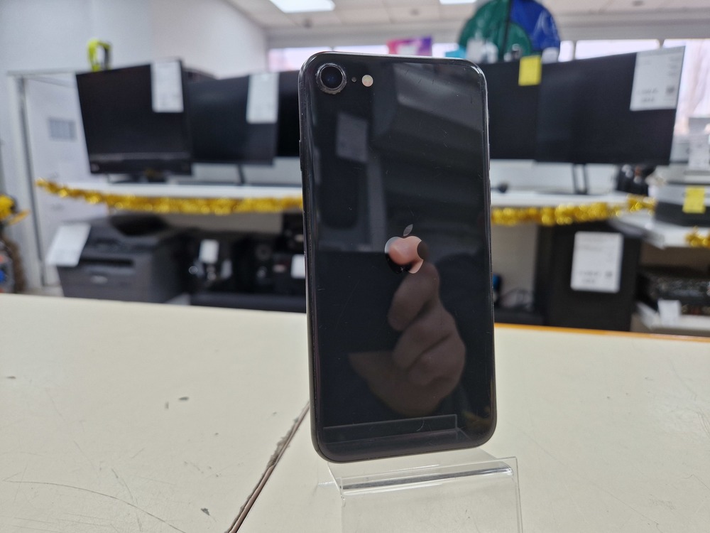 Смартфон Apple iPhone SE 2020 64Gb