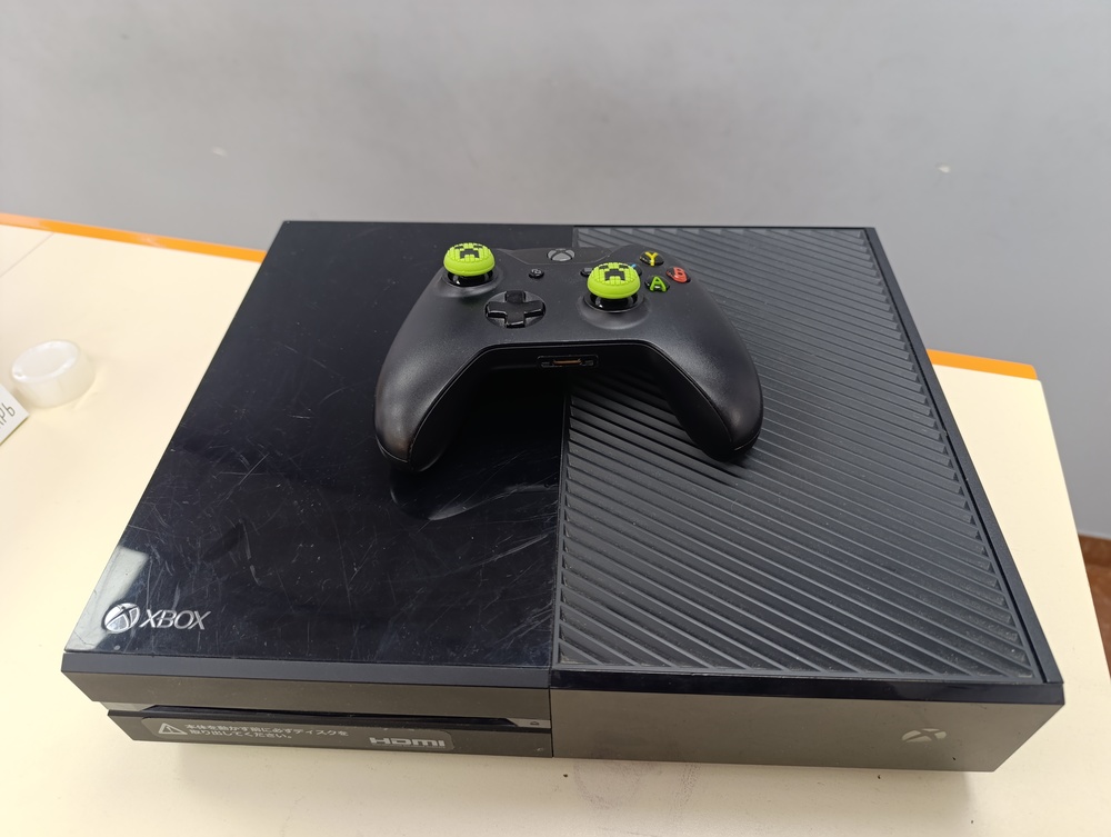 Игровая приставка Xbox One 500Gb