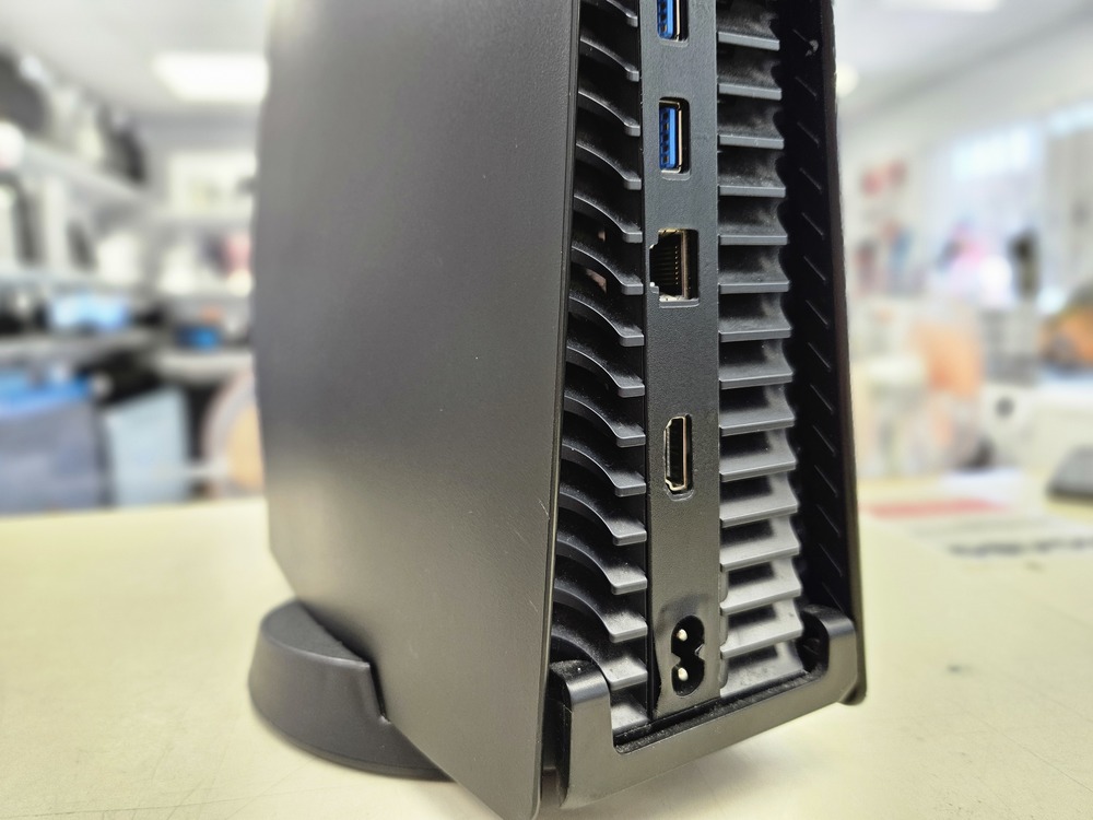 Игровая приставка PlayStation 5 825Gb (С дисководом)