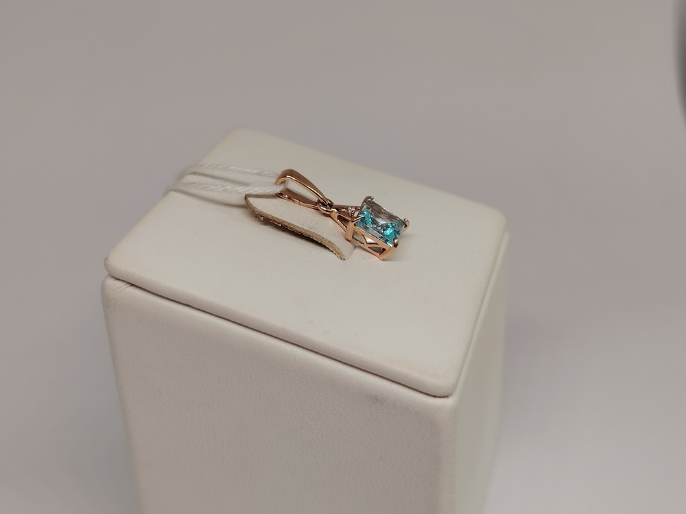 ПОДВЕСКА С КАМНЯМИ (Au 585)