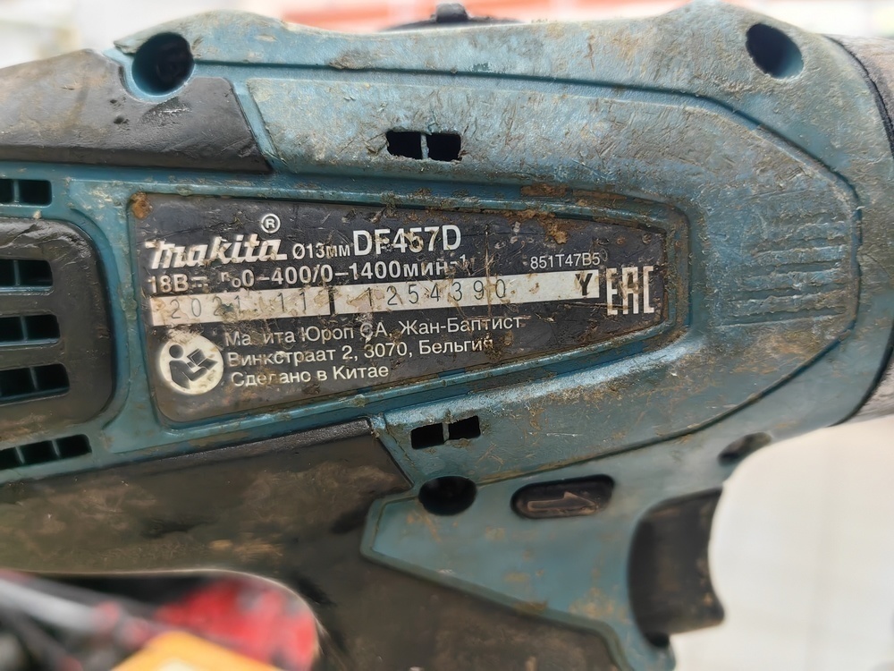 Шуруповерт Makita DF457D
