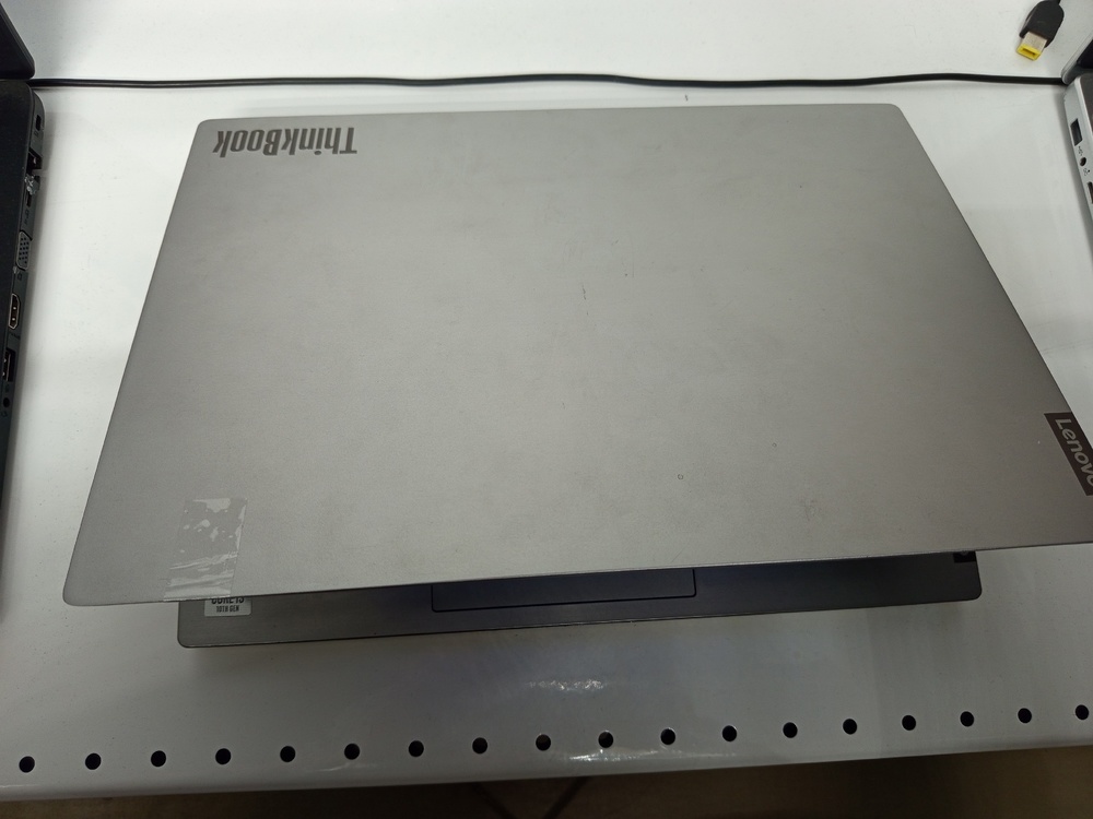 Ноутбук Lenovo; Core i3-1005G1, Intel UHD Graphics, 8 Гб, 250 Гб, Нет
