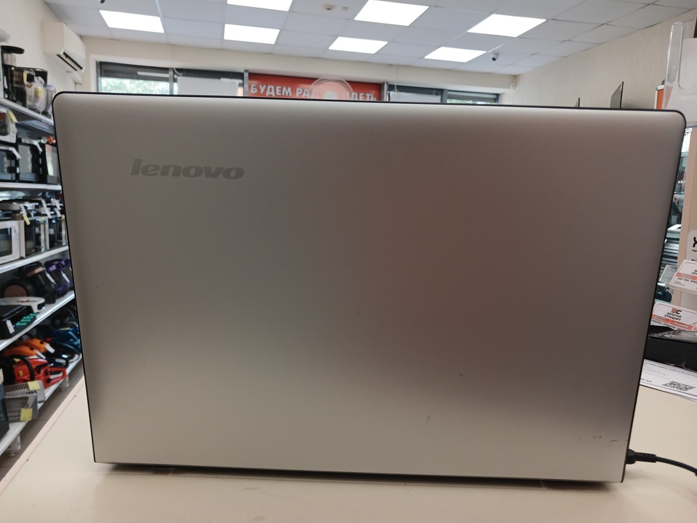 Ноутбук Lenovo 300-15IBR; Pentium N3710, GeForce 920MX, 4 Гб, Нет, 500 Гb