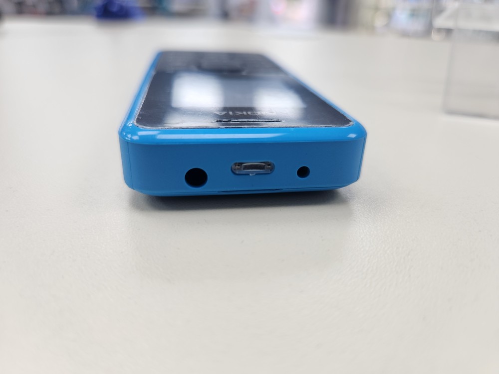 Мобильный телефон Nokia RM-908