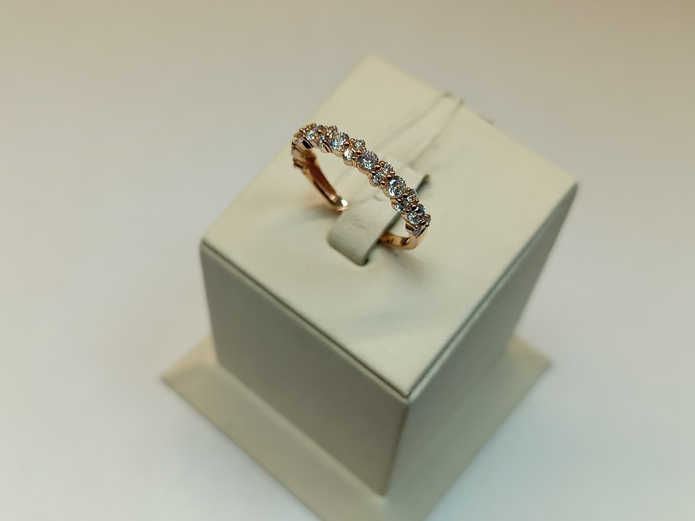 КОЛЬЦО С КАМНЯМИ (Au 585)