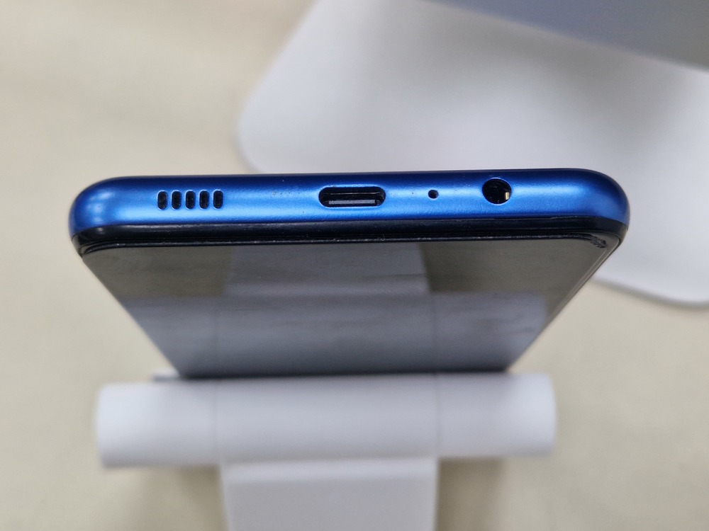 Смартфон Samsung Galaxy M12 3/32