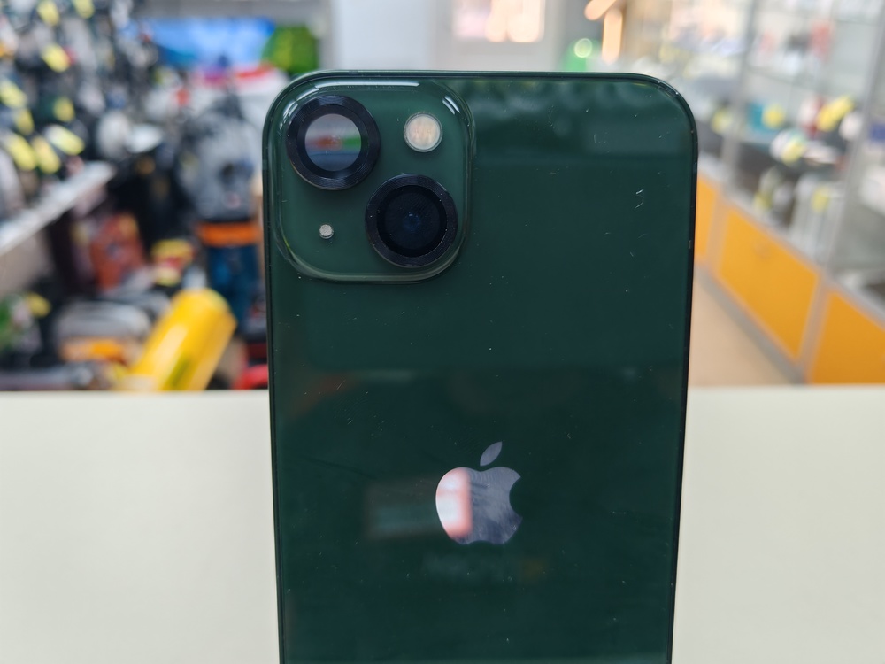 Смартфон Apple iPhone 13 128Gb