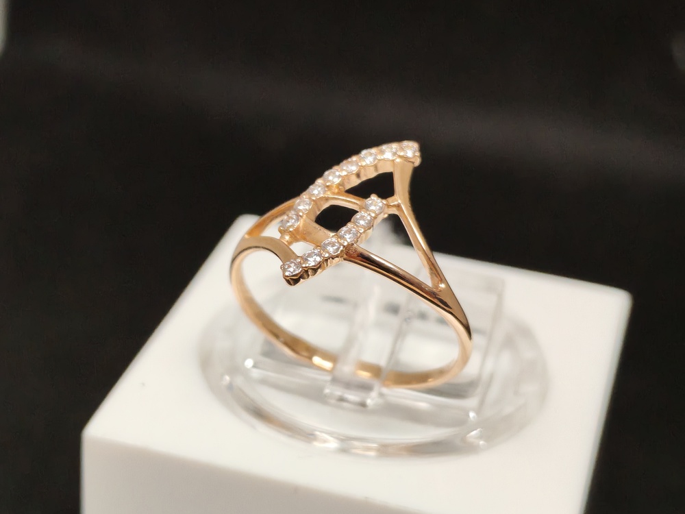 КОЛЬЦО С КАМНЯМИ (Au 585)