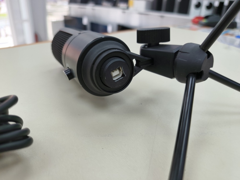 Микрофон Fifine K680