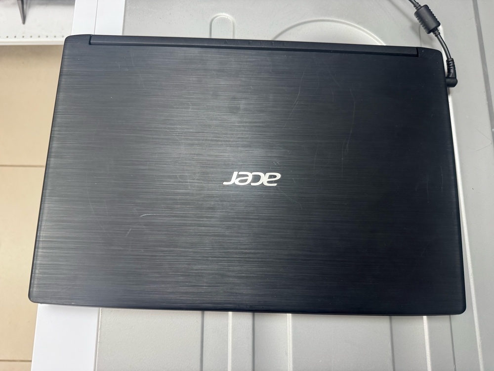 Ноутбук Acer; Ryzen 5 3500U, Radeon 530, 6 Гб, Нет, 1 Tb