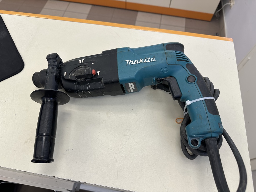 Перфоратор Makita HR 2450