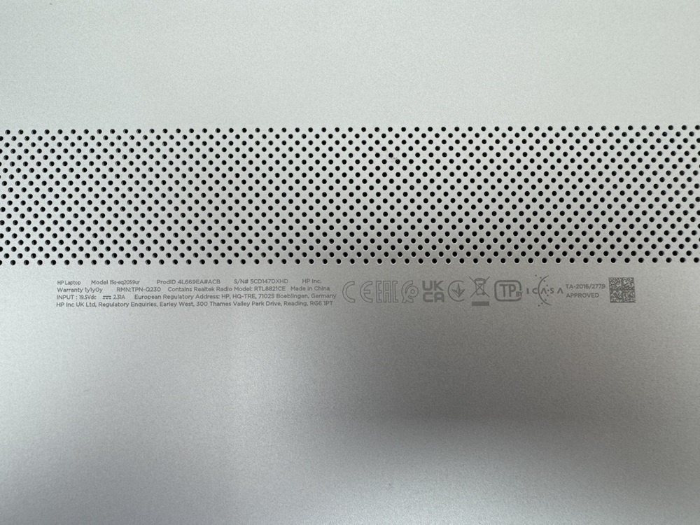 Ноутбук HP; 3-5300U, AMD Graphics, 8 Гб, 256 Гб, Нет