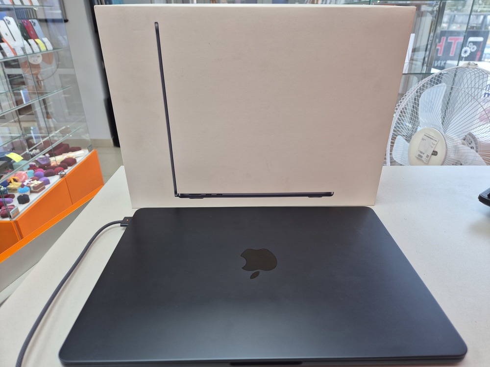 Ноутбук Apple MacBookAir 13 дюймов M2 A2681 (2022)