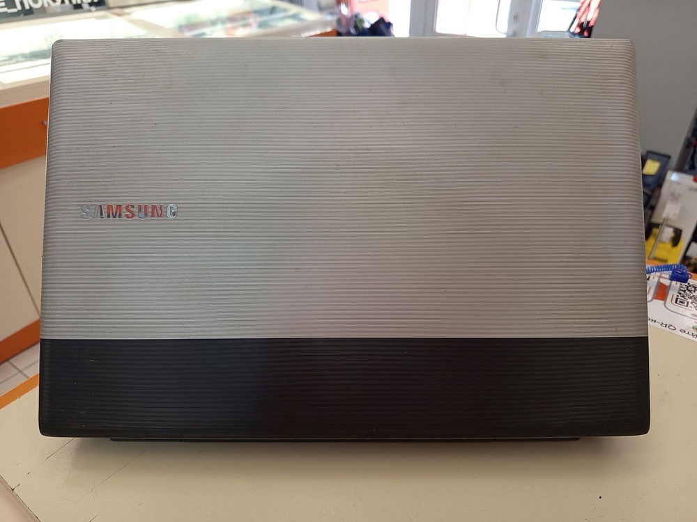 Ноутбук Samsung rv513; E450, Radeon HD 6320, 4 Гб, 500 Гб