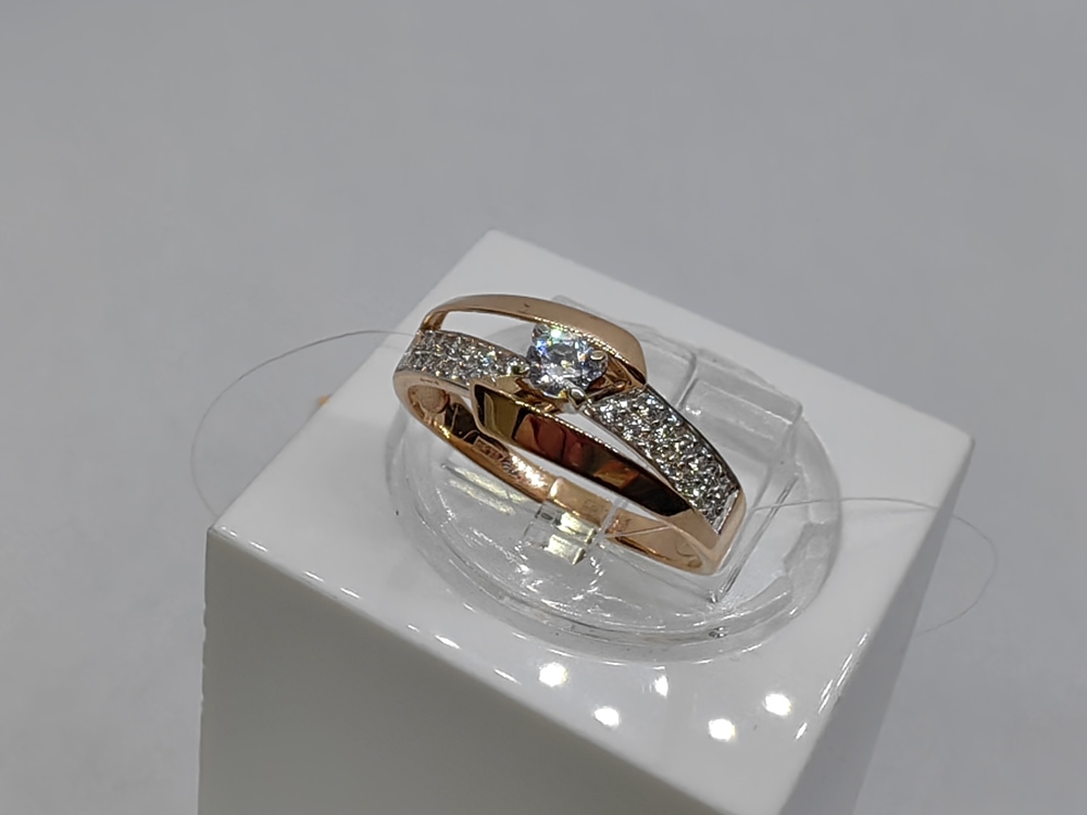 КОЛЬЦО С КАМНЯМИ (Au 585)