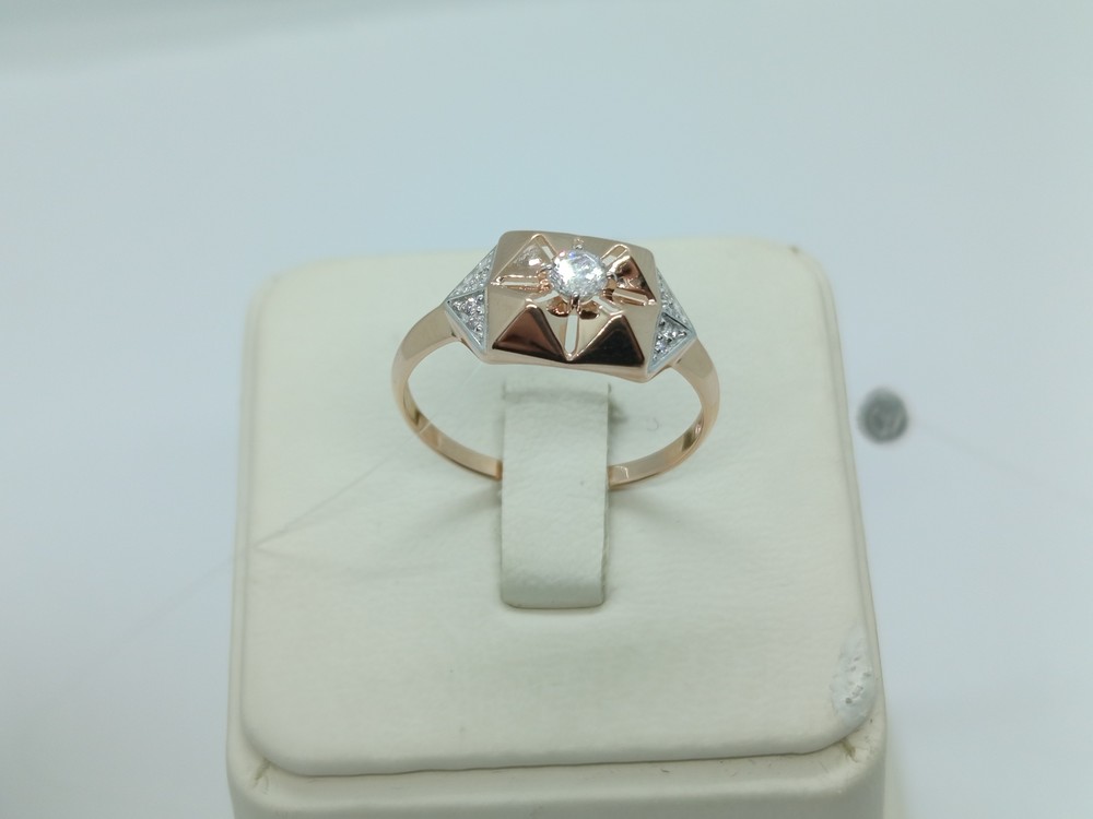 КОЛЬЦО С КАМНЯМИ (Au 585)