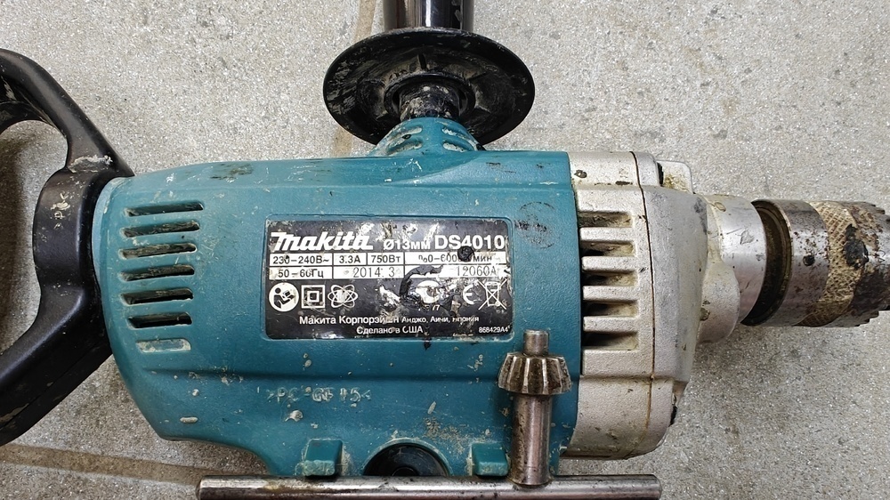 Дрель-миксер Makita DS4010