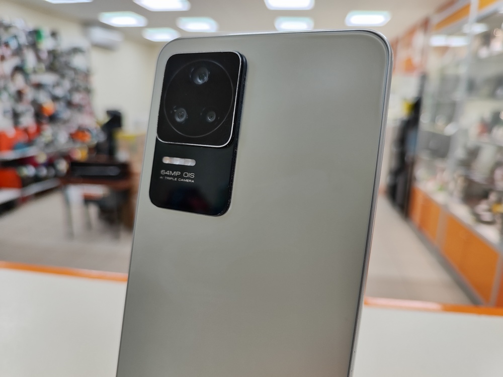 Смартфон Xiaomi Poco F4 6/128