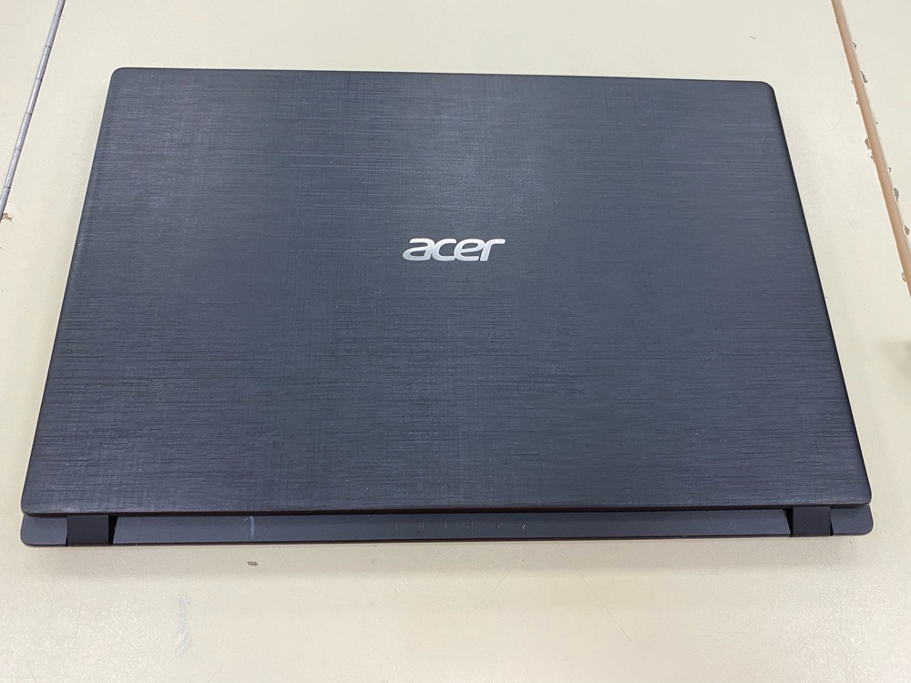 Ноутбук Acer; A4-9120, Radeon 530, 20 Гб, Нет, 240 Гб
