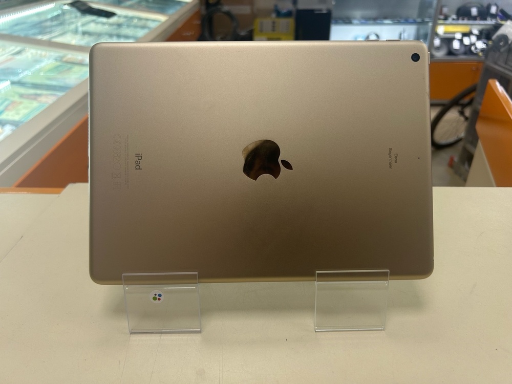 Планшет Apple IPad 5 32 ГБ A1822 (Wi-Fi)