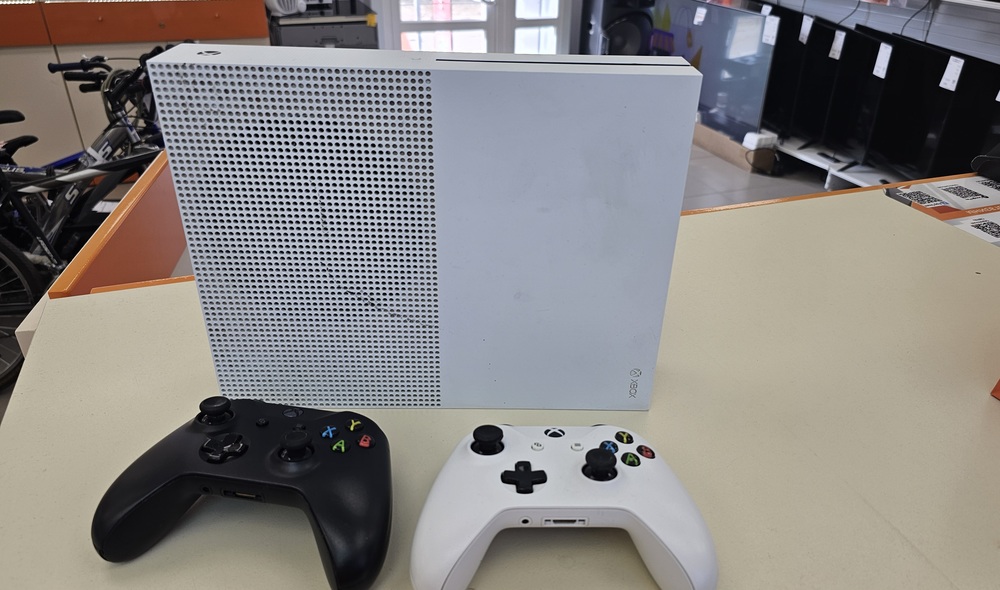 Игровая приставка Xbox One S 500Gb